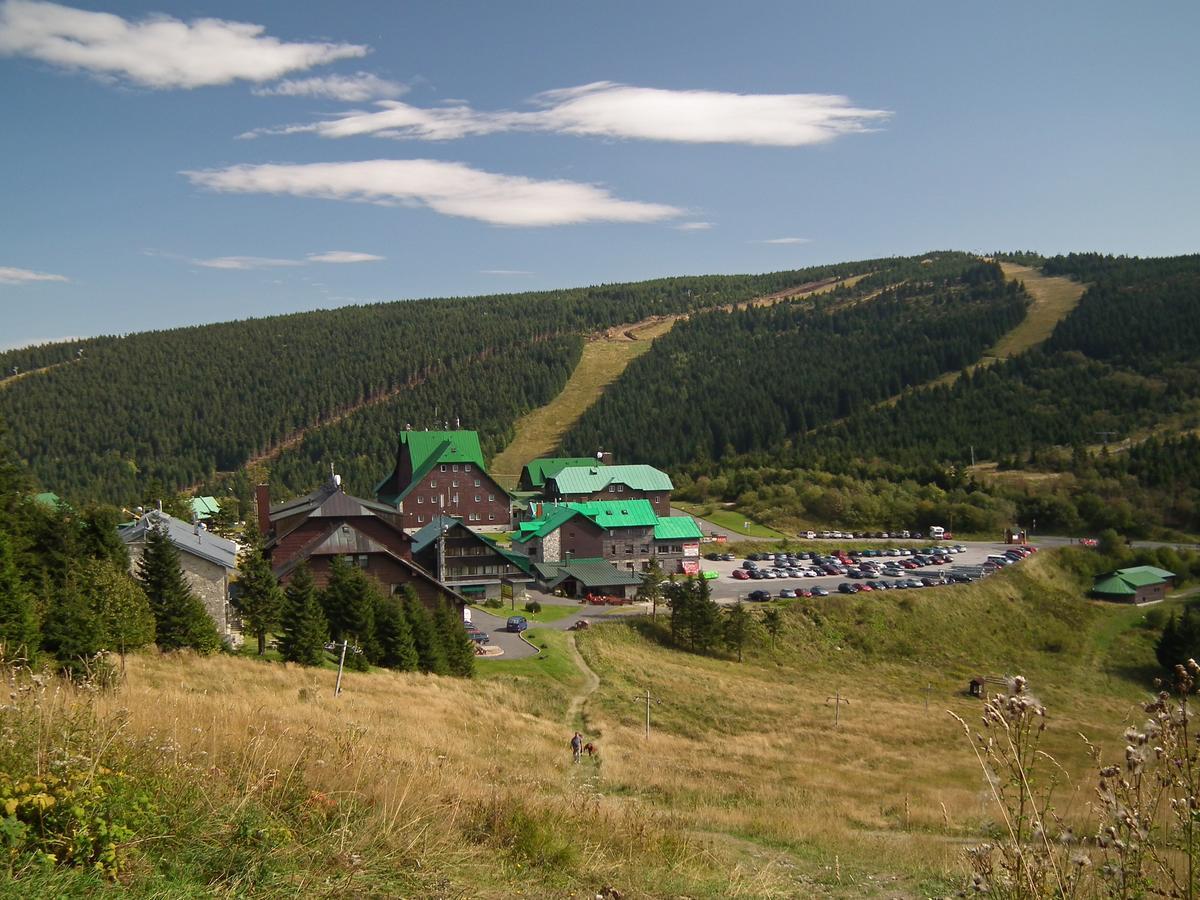 Hotel Cervenohorske Sedlo Loučná nad Desnou Bagian luar foto